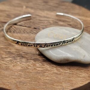 B3116 a sister cuff bracelet‎